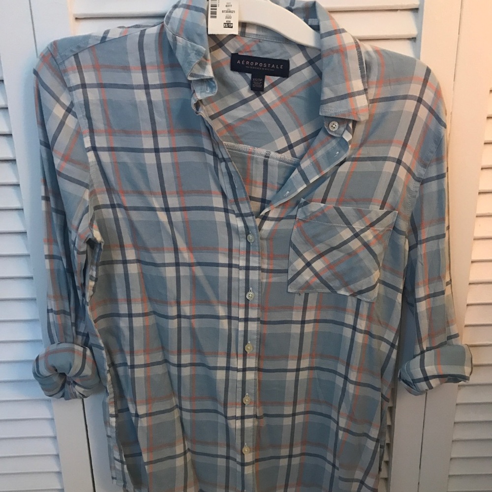 NEW Plaid button down top